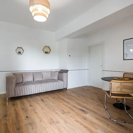 The Swing - 2br